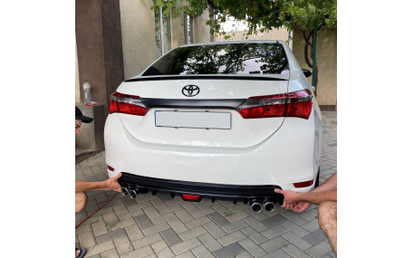 Накладка задняя Toyota Corolla