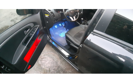 Накладки на пороги Kia Ceed
