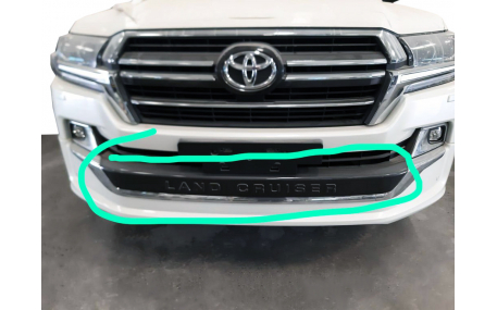 Накладка передняя Toyota Land Cruiser 200