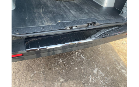 Накладка на задний бампер Opel Vivaro