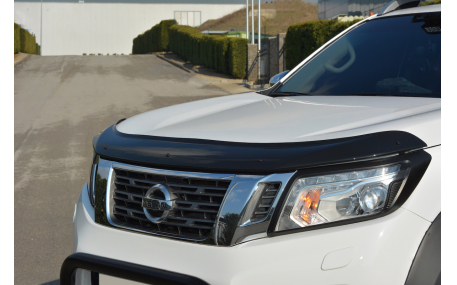 Дефлектор капота Nissan Navara