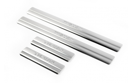 Накладки на пороги Volkswagen Tiguan