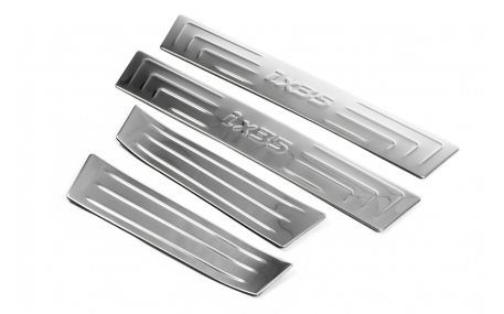 Накладки на пороги Hyundai ix35