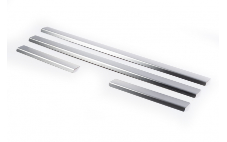 Накладки на пороги Audi Q5