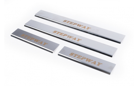 Накладки на пороги Renault Sandero