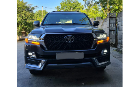 Накладки на бампера Toyota Land Cruiser 200