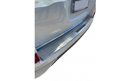 Накладка на задний бампер Toyota Land Cruiser 200