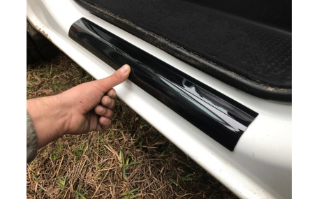 Накладки на пороги Opel Vivaro