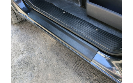 Накладки на пороги Mercedes Vito W638