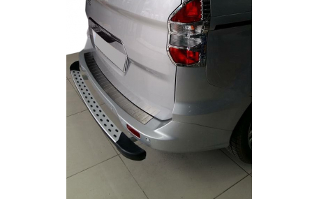 Накладка на задний бампер Ford Courier