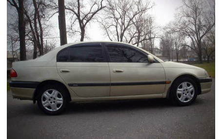 Дефлекторы окон Toyota Avensis