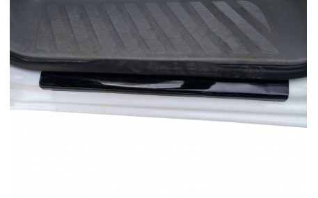 Накладки на пороги Mercedes Sprinter