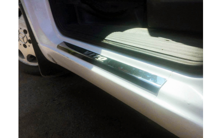 Накладки на пороги Mercedes Vito W638