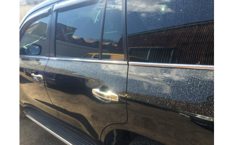 Хром накладки Toyota Land Cruiser 200