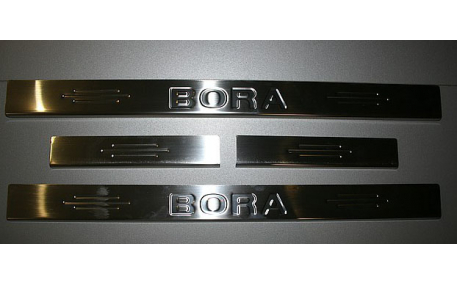 Накладки на пороги Volkswagen Bora