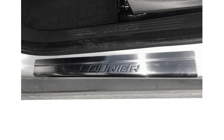 Накладки на пороги Ford Courier