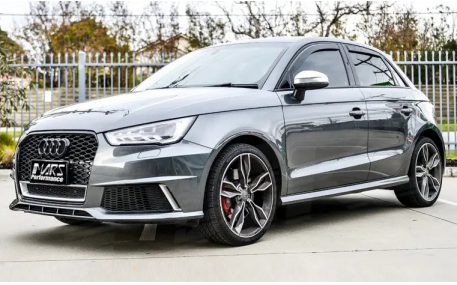 Решетка радиатора Audi A1 2014-2018