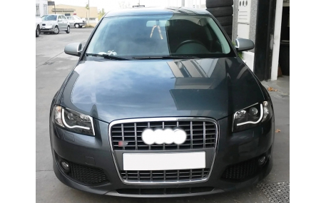 Решетка радиатора Audi A3 8P 2008-2012