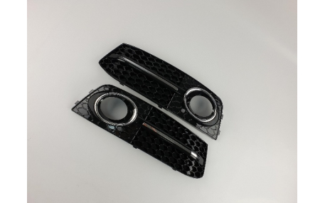 Решетки бампера AUDI A4 B8 2008-2012