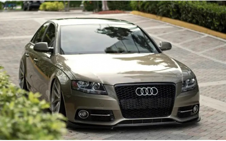 Решетка радиатора Audi A4 B8 2008-2012