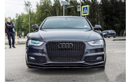 Решетка радиатора Audi A4 B8 2012-2015