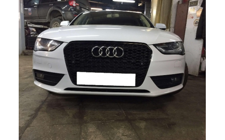 Решетка радиатора Audi A4 B8 2012-2015