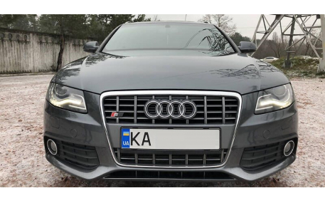 Решетка радиатора Audi A4 B8 2008-2012