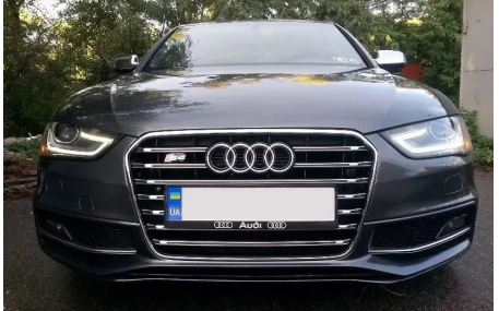 Решетка радиатора Audi A4 B8 2012-2015