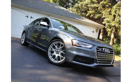 Решетка радиатора Audi A4 B8 2012-2015