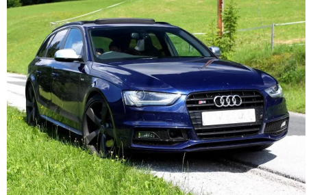 Решетка радиатора Audi A4 B8 2012-2015