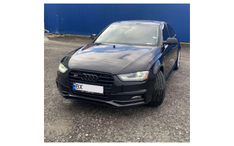 Решетка радиатора Audi A4 B8 2012-2015