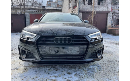 Решетка радиатора Audi A4 B9 2016-2019