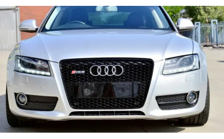 Решетка радиатора AUDI A5 2007-2011