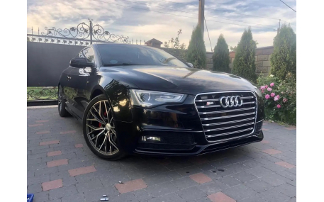 Решетка радиатора Audi A5 2011-2016