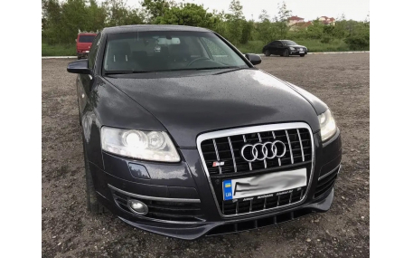 Решетка радиатора Audi A6 C6