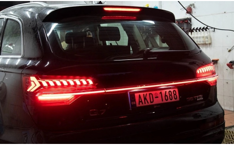 Фонари задние Audi Q7 2010-2015