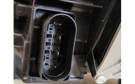 Фары передние Mercedes Sprinter W907