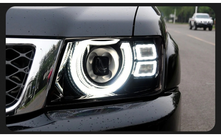 Фары передние Nissan Patrol Y61 2004-2008