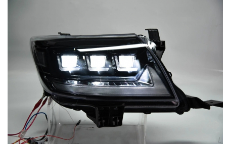 Фары передние Toyota Hilux 2011-2015