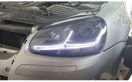 Фары передние Volkswagen Golf 5