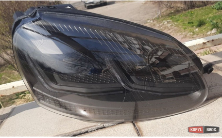 Фары передние Volkswagen Golf 5