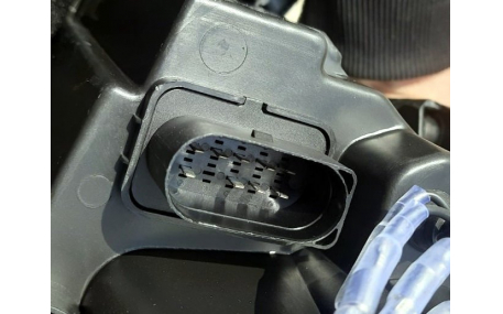 Фары передние Volkswagen Jetta