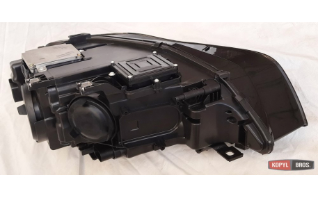 Фары передние AUDI A4 B8 2012-2015