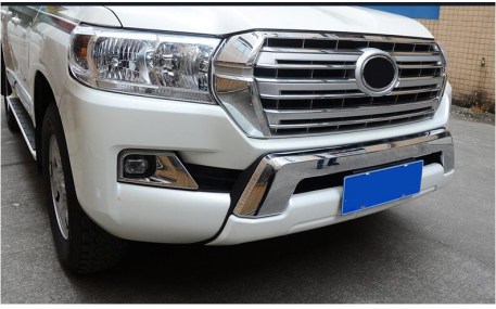 Накладка передняя Toyota Land Cruiser 200