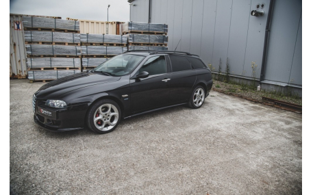 Накладки на пороги Alfa Romeo 156