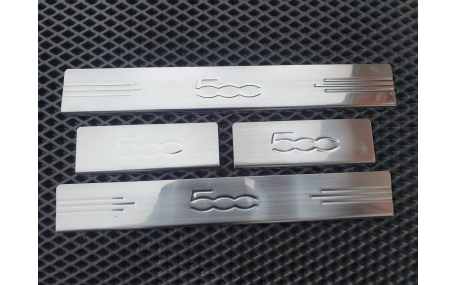 Накладки на пороги Fiat 500L