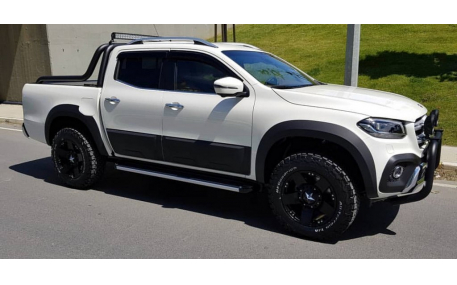 Молдинги дверей Mercedes X-class W470