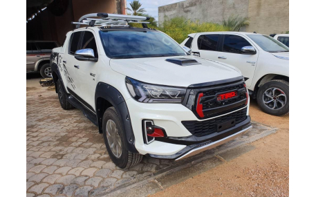 Фары передние Toyota Hilux 2015-2020