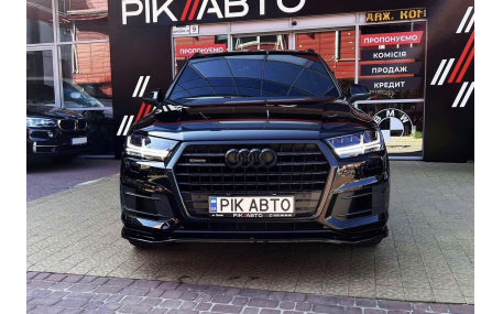 Накладка передняя Audi Q7