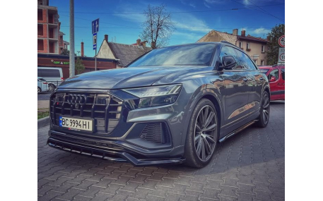 Накладка передняя Audi Q8 2018-2023